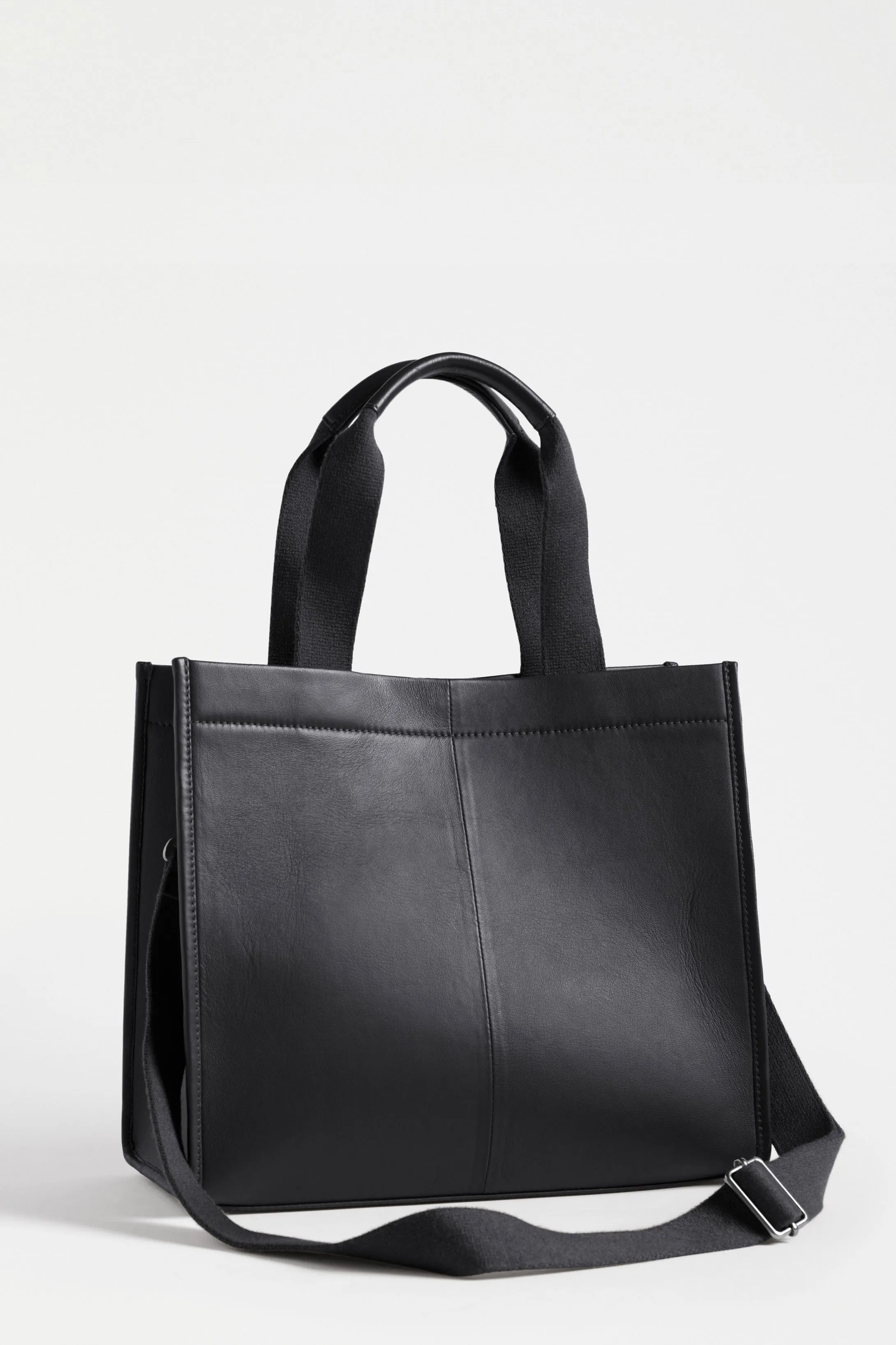 Eila Tote