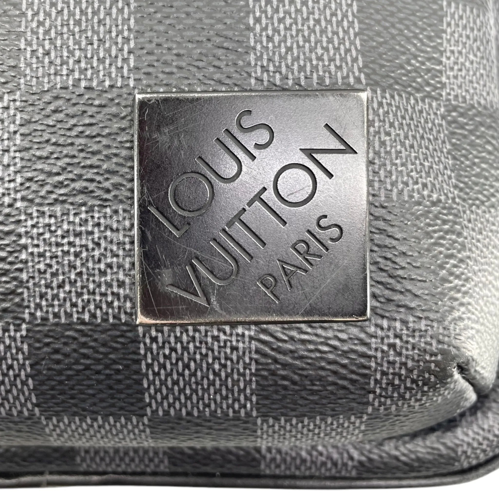 Louis Vuitton Avenue Slingbag NM Damier Graphite Pre-Owned