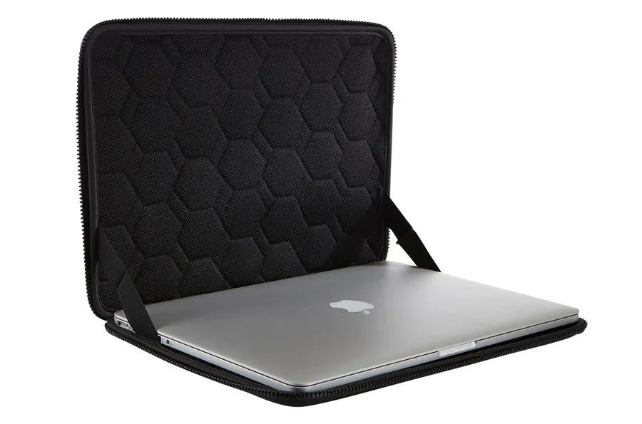 Thule Gauntlet 3.0 MacBook Sleeve in Black